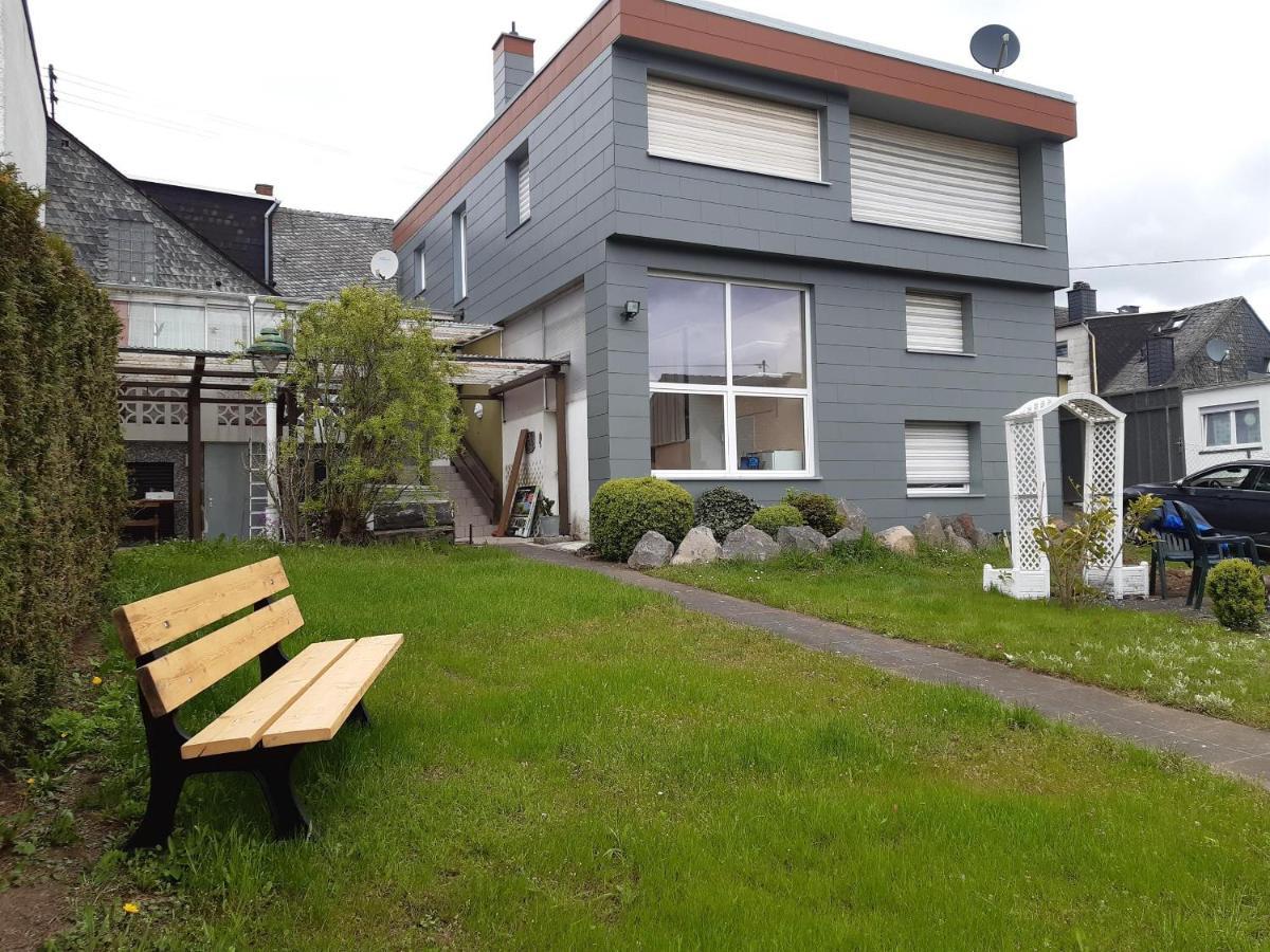 Ferienhaus Zum Hochstein Ettringen  Экстерьер фото