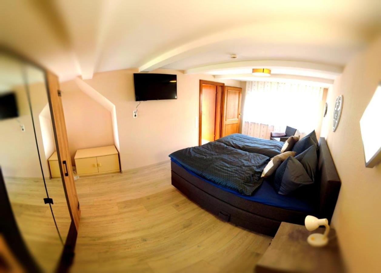 Ferienhaus Zum Hochstein Ettringen  Экстерьер фото